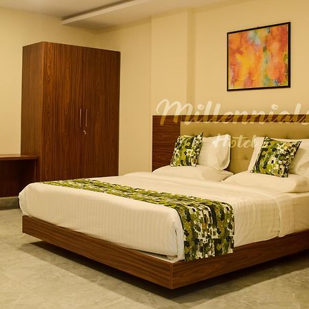 S R Plaza At Delhi Airport Hotell New Delhi Exteriör bild