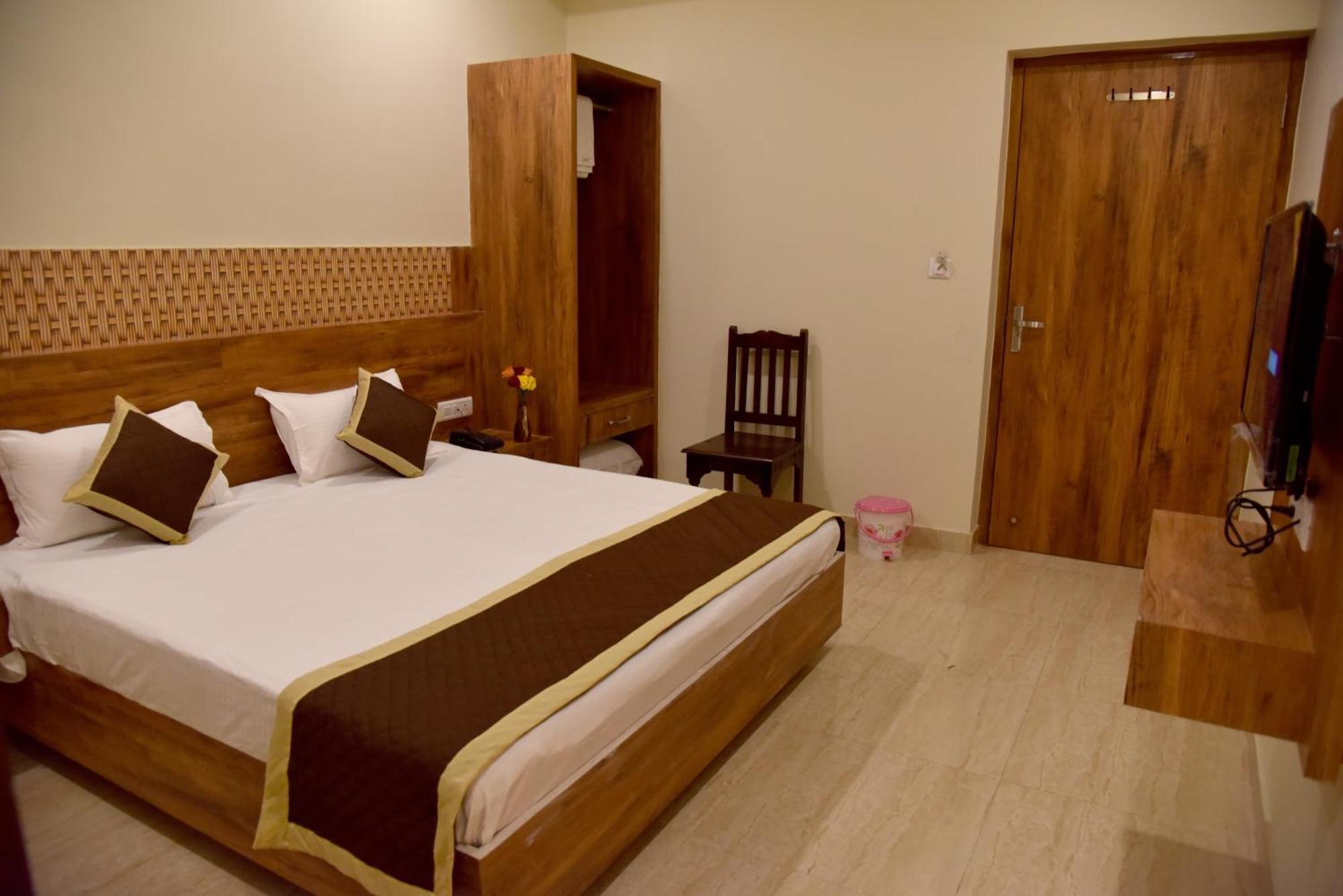 S R Plaza At Delhi Airport Hotell New Delhi Exteriör bild